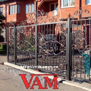 Кованый забор с воротами Викамет